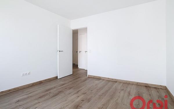 Appartement à louer    4 pièces • 83,90 m2 Clamart