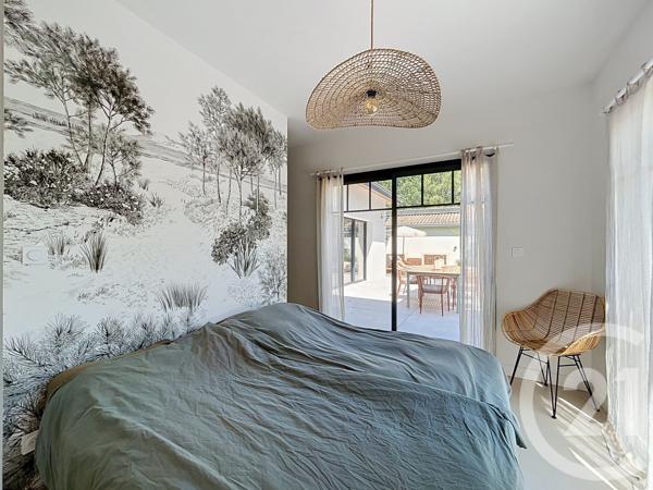 Maison à vendre  4 pièces - 129,40 m 2   GUJAN MESTRAS  - 33