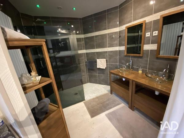 Murs commerciaux  à vendre 450 m² Bourg-et-Comin