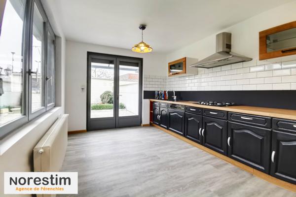 A louer maison 5 pièces – 90 m2 – Pérenchies A louer maison 5 pièces – 90 m2 – Pérenchies
