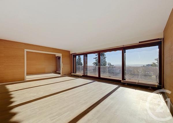 Appartement F6 à vendre  6 pièces - 150 m 2   ROYAT  - 63