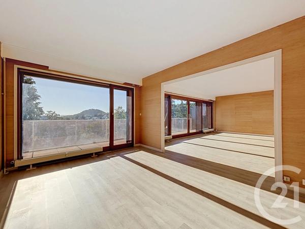 Appartement F6 à vendre  6 pièces - 150 m 2   ROYAT  - 63