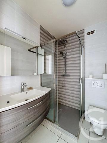Appartement F6 à vendre  6 pièces - 150 m 2   ROYAT  - 63