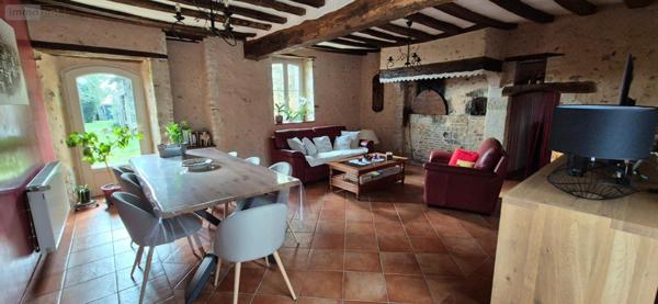 Fermette à vendre à La Chapelle-du-Bois dans la Sarthe (72400), ref : 473   
campagne