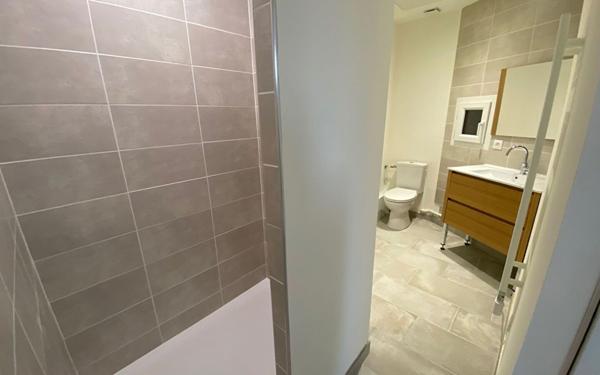 Appartement à louer    2 pièces •  Mas-de-Londres