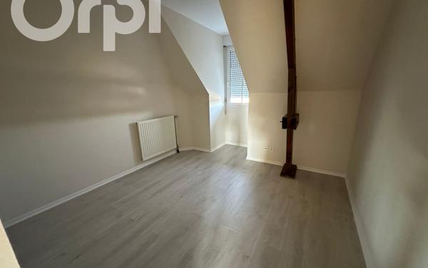 Appartement à louer    4 pièces •  Senlis