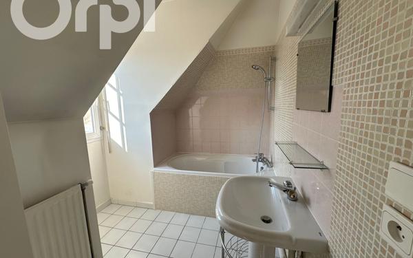 Appartement à louer    4 pièces •  Senlis