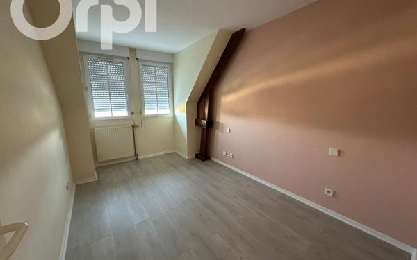 Appartement à louer    4 pièces •  Senlis