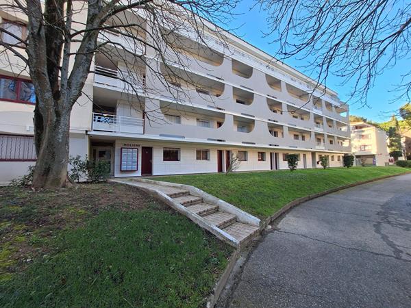 EXCLUSIVITE T2 meublé de 28 m2 avec balcon plein sud, parking collectif