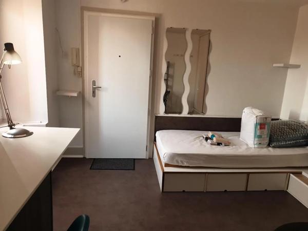 Location appartement 1 pièce de 15.72m²