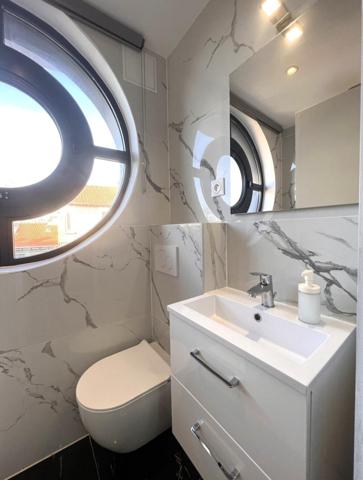 Montreuil (93100) Belle Villa neuve avec petit jardin et toit terrasse