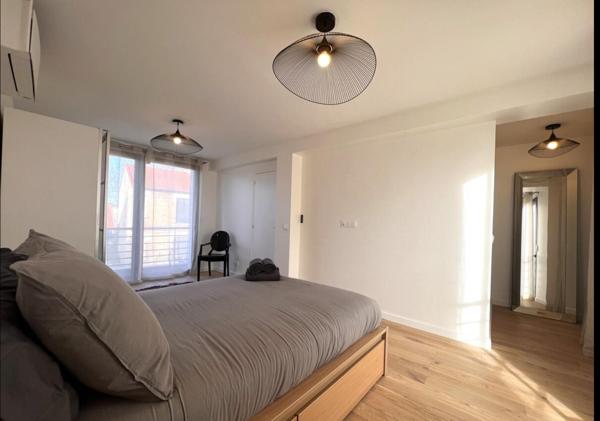 Montreuil (93100) Belle Villa neuve avec petit jardin et toit terrasse