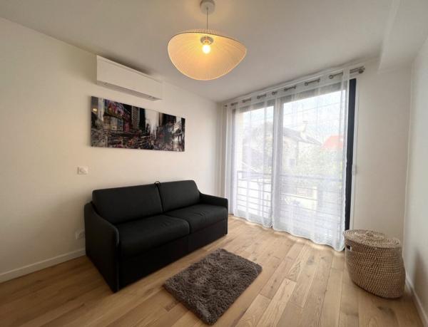 Montreuil (93100) Belle Villa neuve avec petit jardin et toit terrasse