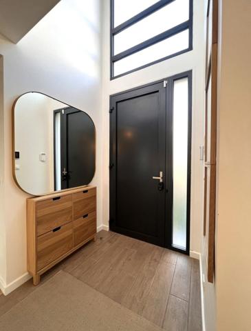 Montreuil (93100) Belle Villa neuve avec petit jardin et toit terrasse