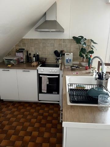 Appartement de 38.78 m² au 2éme étage d'un petit immeuble proche du centre-ville