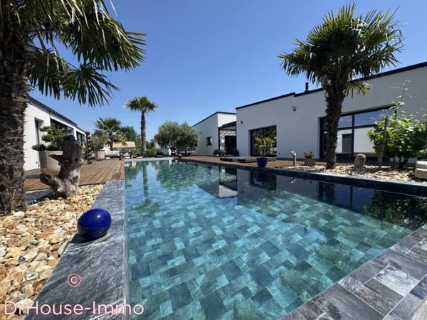 Maison à vendre 7 pièces de 250 m²