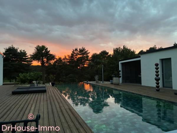 Maison à vendre 7 pièces de 250 m²