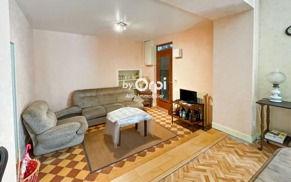 Maison à vendre    4 pièces •  Vaux