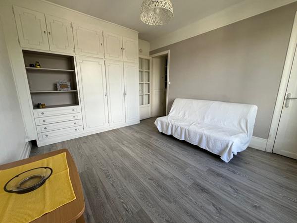 Studio Chaville 23.68 m2 - Dernier étage