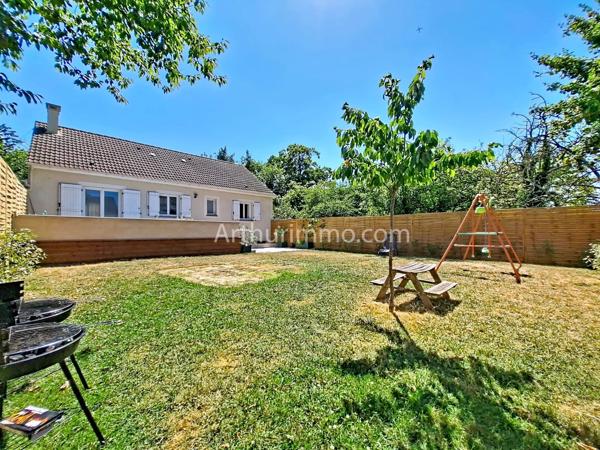 Vente                                                      Maison
                        
                     4 pièces                      83 m2                     à Limeil-Brévannes