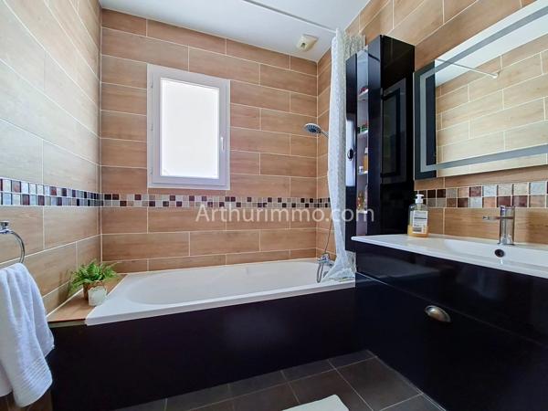Vente                                                      Maison
                        
                     4 pièces                      83 m2                     à Limeil-Brévannes