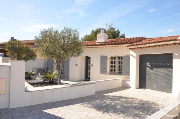 Maison à vendre  7 pièces - 196 m 2   ST RAPHAEL  - 83
