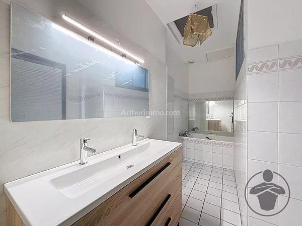 Vente Maison de ville 4 pièces 145 m2 à Coutras