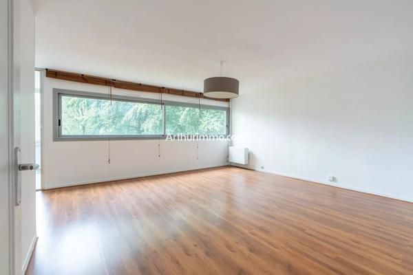 Vente                                                      Appartement
                        
                     3 pièces                      70 m2                     à Sucy-en-Brie