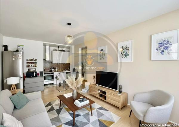 Vente                                                      Appartement
                        
                     2 pièces                      37 m2                     à Coulommiers