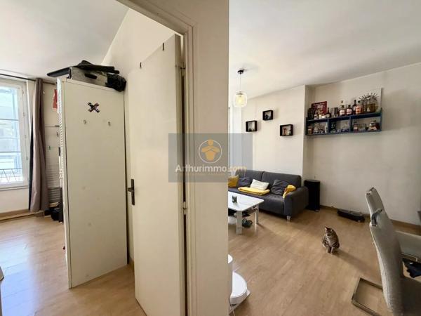 Vente                                                      Appartement
                        
                     2 pièces                      37 m2                     à Coulommiers