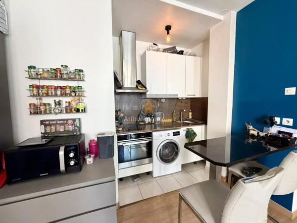 Vente                                                      Appartement
                        
                     2 pièces                      37 m2                     à Coulommiers