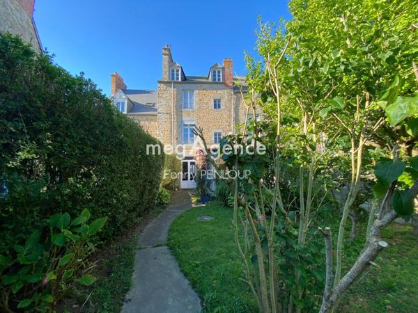 Maison à SARTILLY-BAIE-BOCAGE, 50530 - 8 pièces 157m²