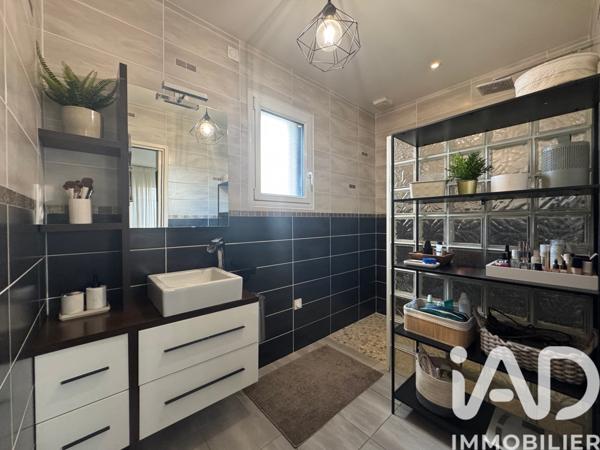 Maison à vendre 6 pièces 154 m² Ploumagoar