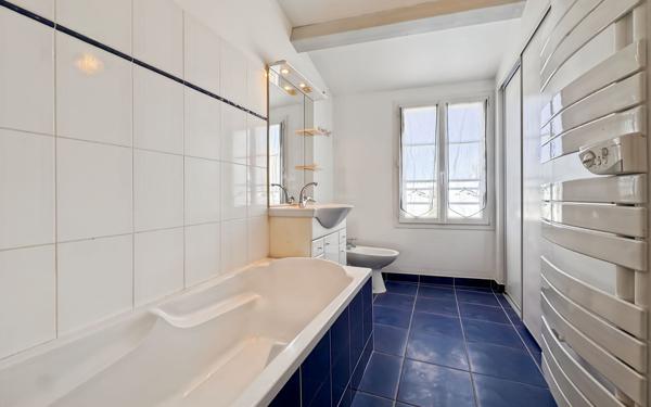 Maison à vendre    5 pièces •  Le Bois-Plage-en-Ré