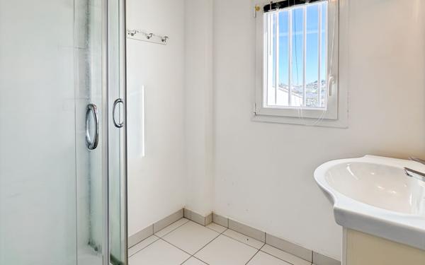 Maison à vendre    5 pièces •  Le Bois-Plage-en-Ré