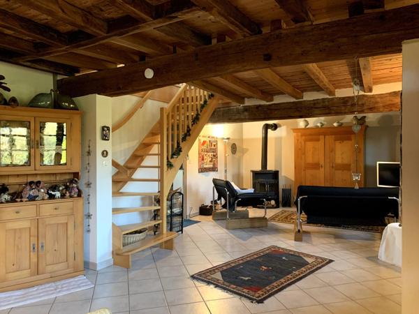 Charmante ferme Bressane avec dépendances