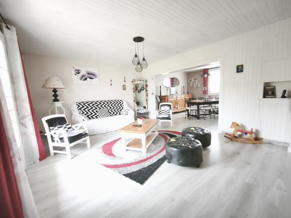 Maison T5 sur sous sol semi enterré