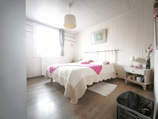 Maison T5 sur sous sol semi enterré
