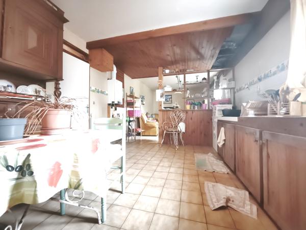 Maison T5 sur sous sol semi enterré
