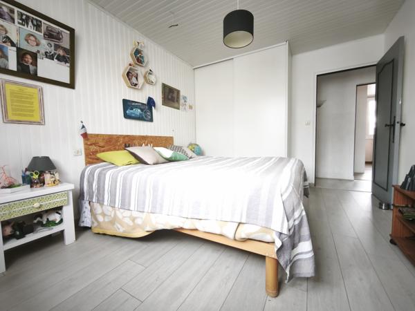 Maison T5 sur sous sol semi enterré