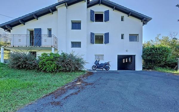 Maison à vendre    5 pièces •  Mouguerre