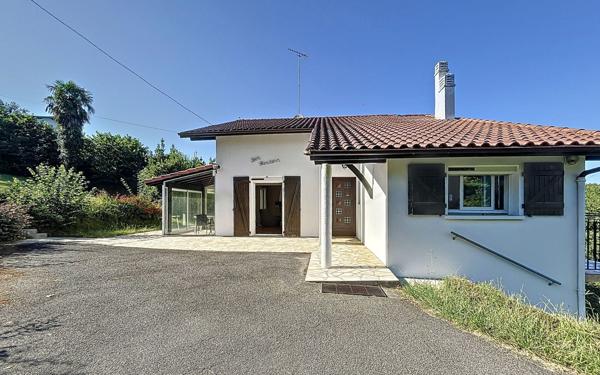 Maison à vendre    5 pièces •  Mouguerre