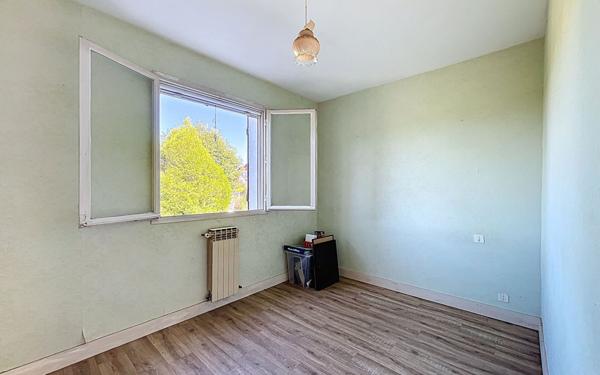 Maison à vendre    5 pièces •  Mouguerre