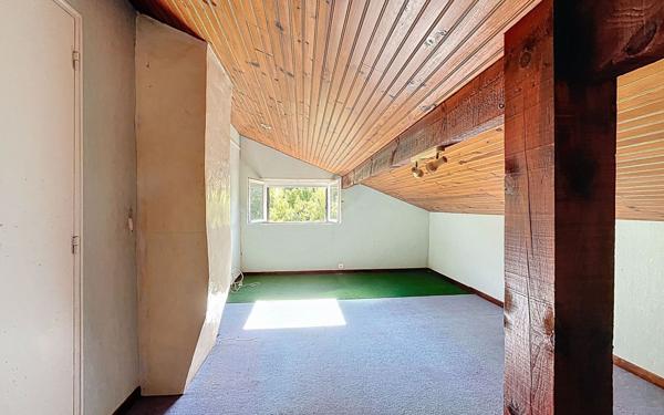 Maison à vendre    5 pièces •  Mouguerre