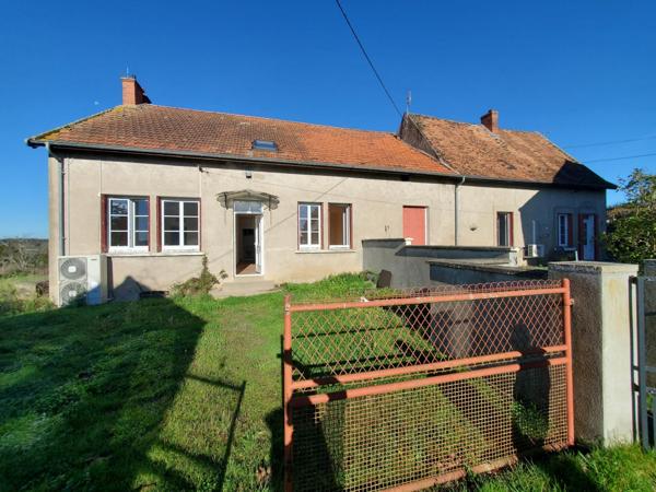 Ancienne ferme aménagé en 2 logements de plain-pied avec beaucous de dépendances, pas de voisins