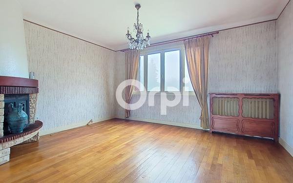 Maison à vendre    3 pièces •  Crépy-en-Valois