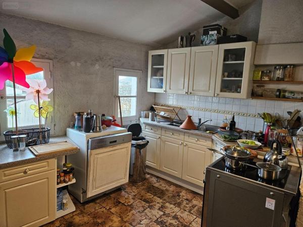 Maison de ville à vendre à Marennes-Hiers-Brouage en Charente-Maritime (17320), ref : 02035   
centre ville