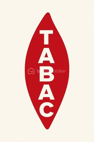 Géré avec sérieux à St Laurent en Gâtines, seulement 20 min de Tours, cet établissement BAR TABAC bénéficie d’une clientèle locale fidèle et d’une activité bien implantée, offrant une exploitation rentable au quotidien.

Le chiffre d’affaires régulier et stable depuis de nombreuses années confirme la solidité de l’exploitation et permet une reprise en toute sérénité pour tout porteur de projet. Le commerce développe son activité sur une surface d’environ 100 m², avec un agencement fonctionnel, permettant une prise en main immédiate. 

Emplacement : Commerce bénéficiant d’une bonne visibilité, d’un accès facile et d’un stationnement immédiat, favorisant la fréquentation quotidienne et la clientèle de passage.

Conditions d’exploitation actuelles :
Horaires : 7h00 – 19h00
Fermeture le mardi
Fermeture les samedi et dimanche après-midi
6 semaines de congés annuels

Ces éléments offrent une qualité de vie particulièrement appréciable, un véritable atout dans le secteur des bars-tabacs.

Une affaire idéale pour :
- un couple d’exploitants,
- une personne seule accompagnée d’un salarié,
- une première installation,
ou un professionnel souhaitant une activité stable avec potentiel de développement.

Des perspectives d’évolution restent possibles selon le projet : élargissement des horaires, animations, services complémentaires…

Dossier complet et informations financières disponibles sur demande préalable. 
Visites uniquement sur rendez-vous, dans le respect de la confidentialité.