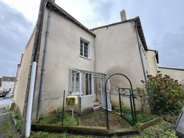 Maison à vendre 40 000 € Saint-Denis-de-Jouhet 6 p 101 m² DPE F