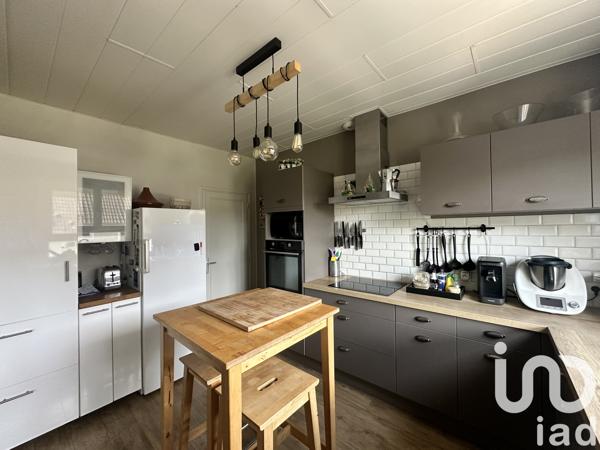 Maison à vendre 6 pièces 138 m² Notre-Dame-d'Oé
